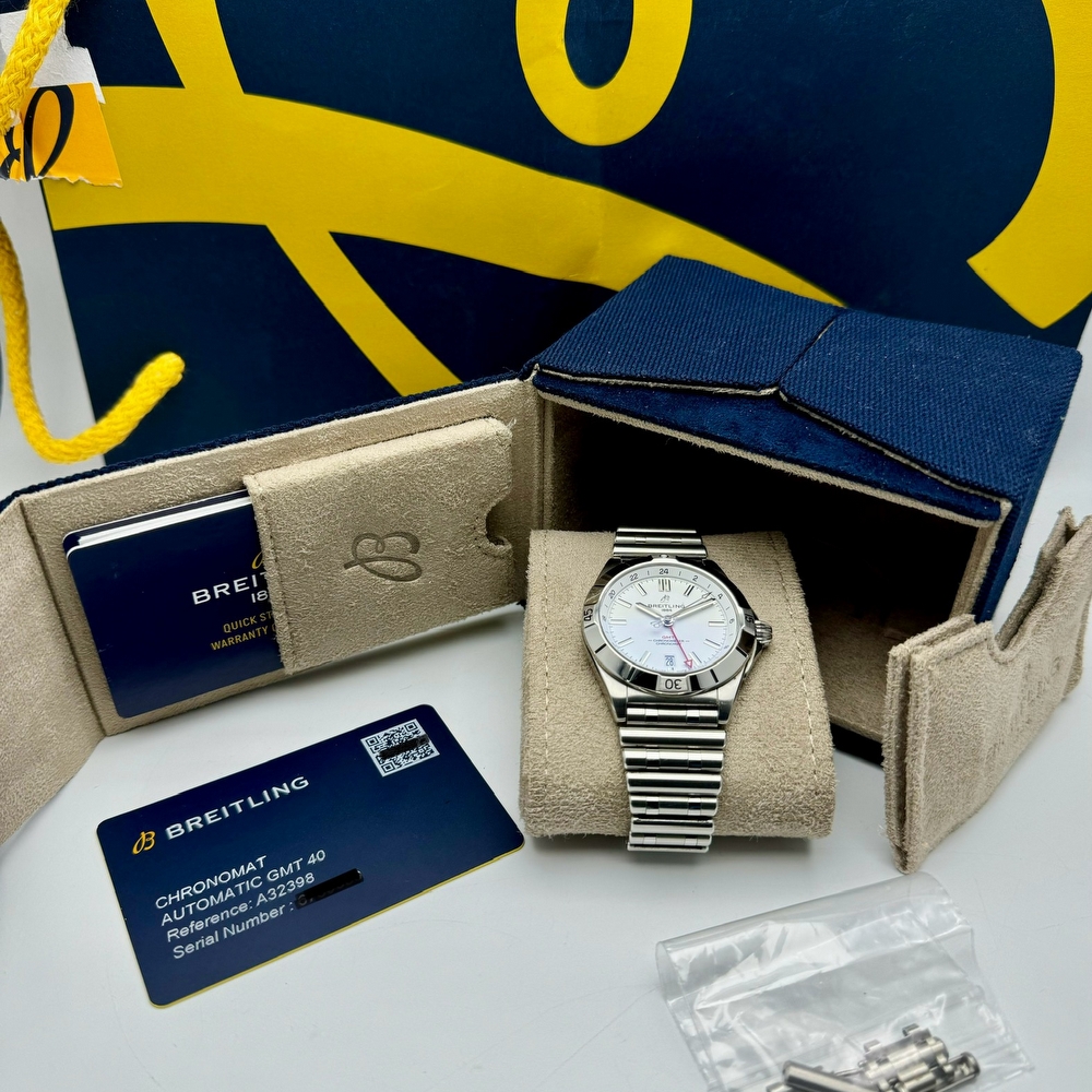  Breitling Chronomat GMT 40 Automatic