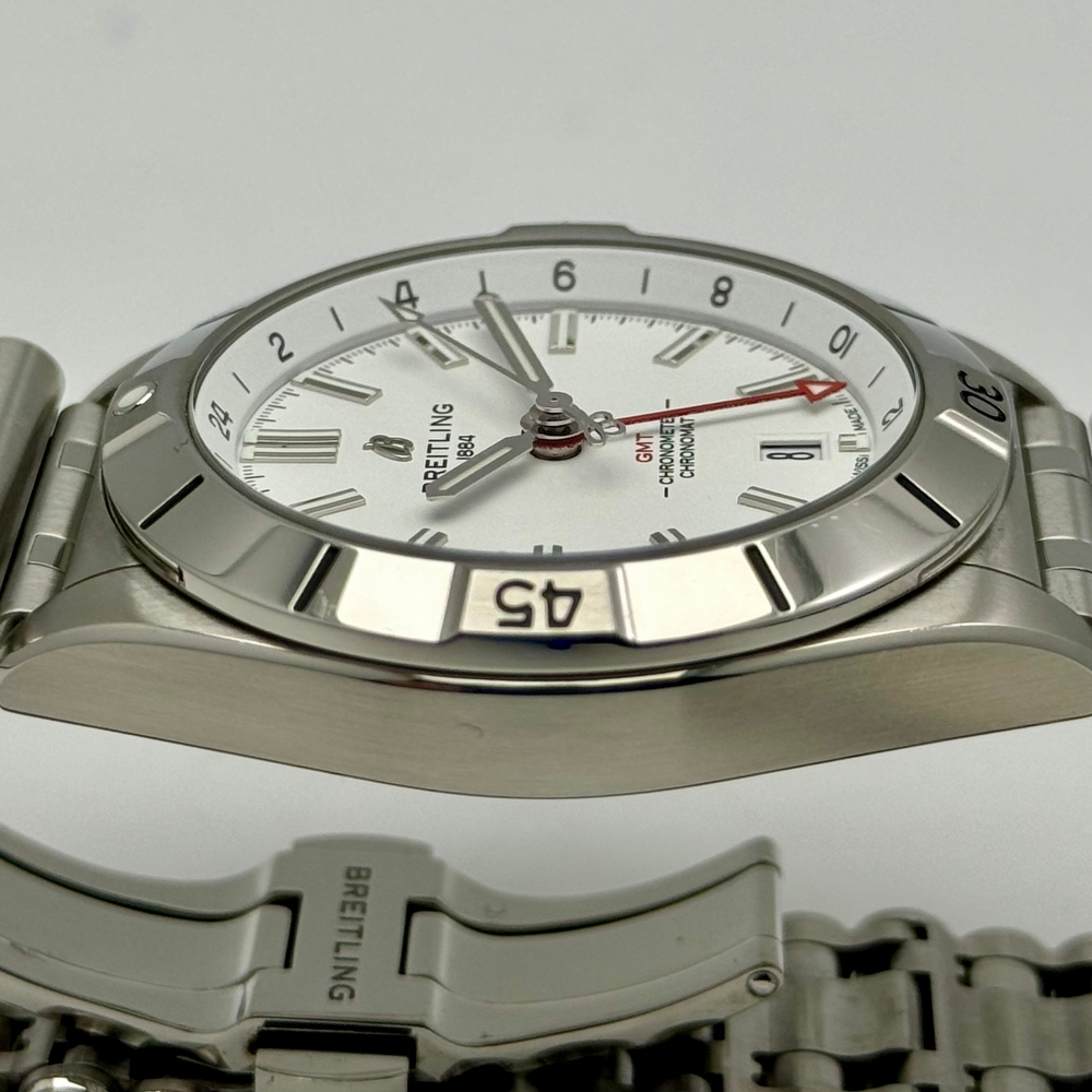  Breitling Chronomat GMT 40 Automatic