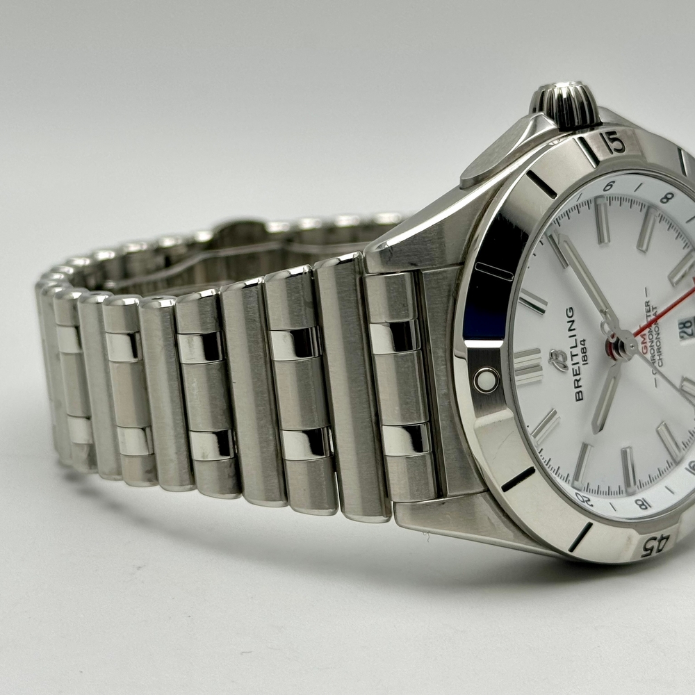  Breitling Chronomat GMT 40 Automatic