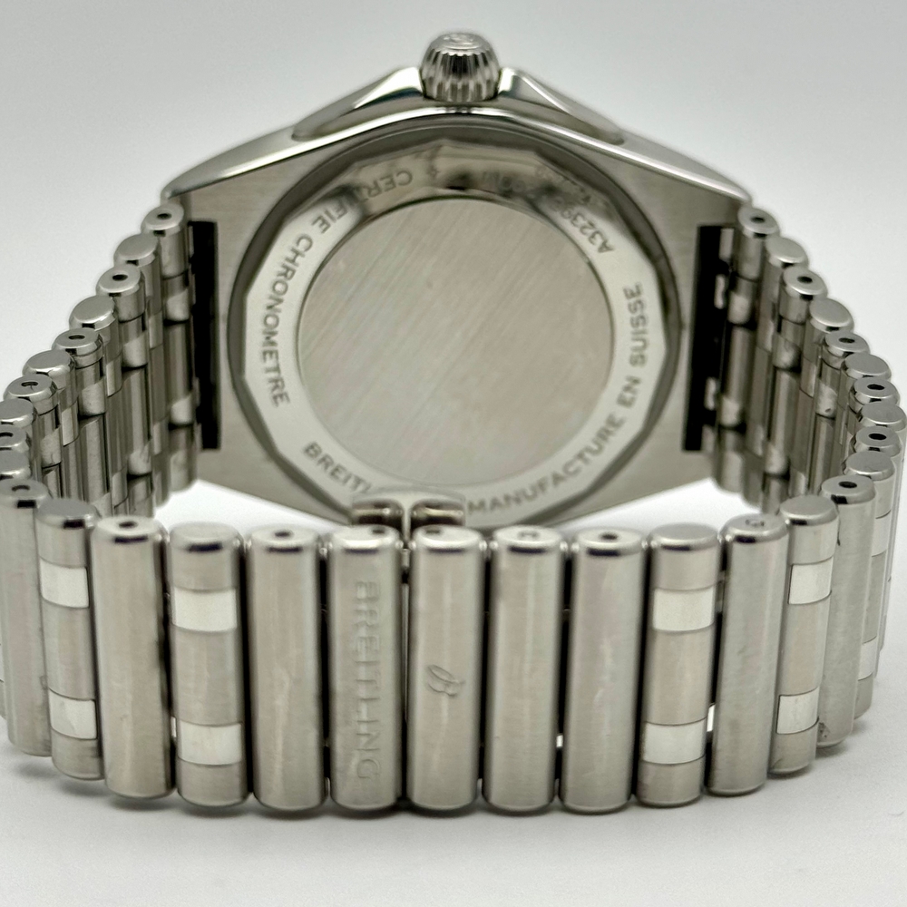  Breitling Chronomat GMT 40 Automatic