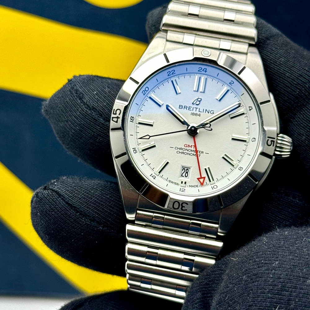  Breitling Chronomat GMT 40 Automatic