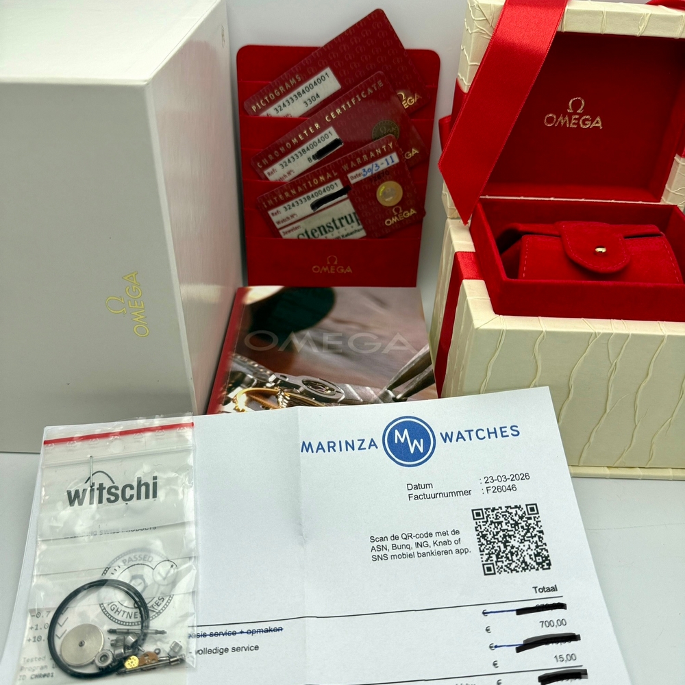  Omega Speedmaster Date 38 White 