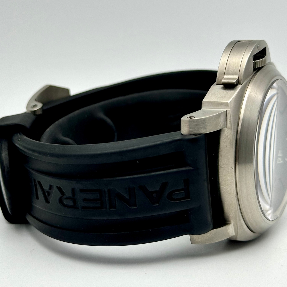  Panerai Luminor Base Titanio