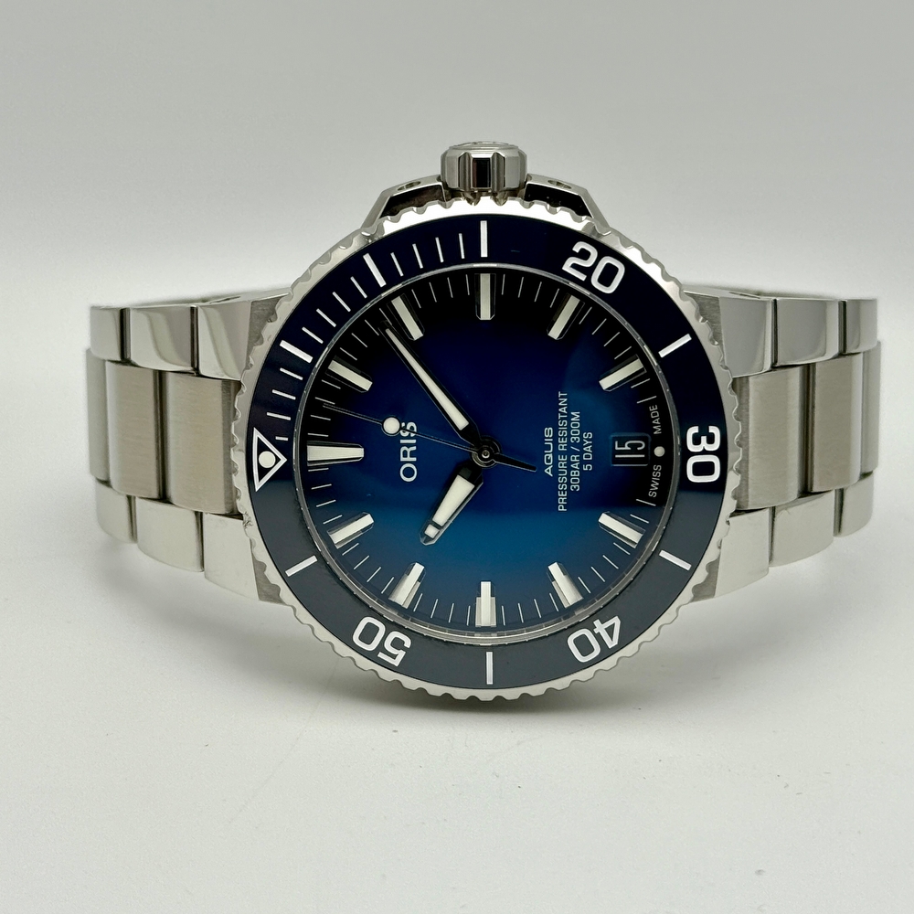 Aquis Date Calibre 400 Blue 