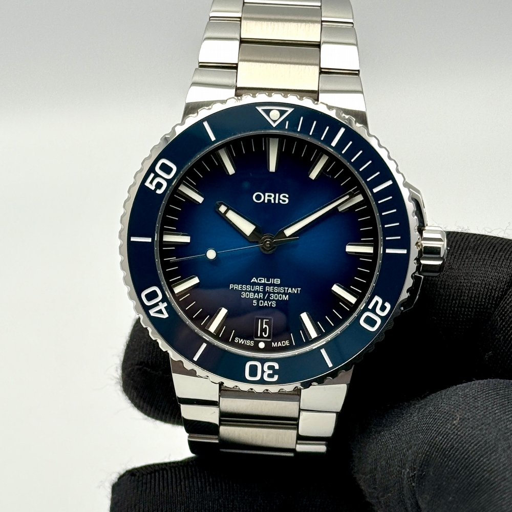 Aquis Date Calibre 400 Blue 