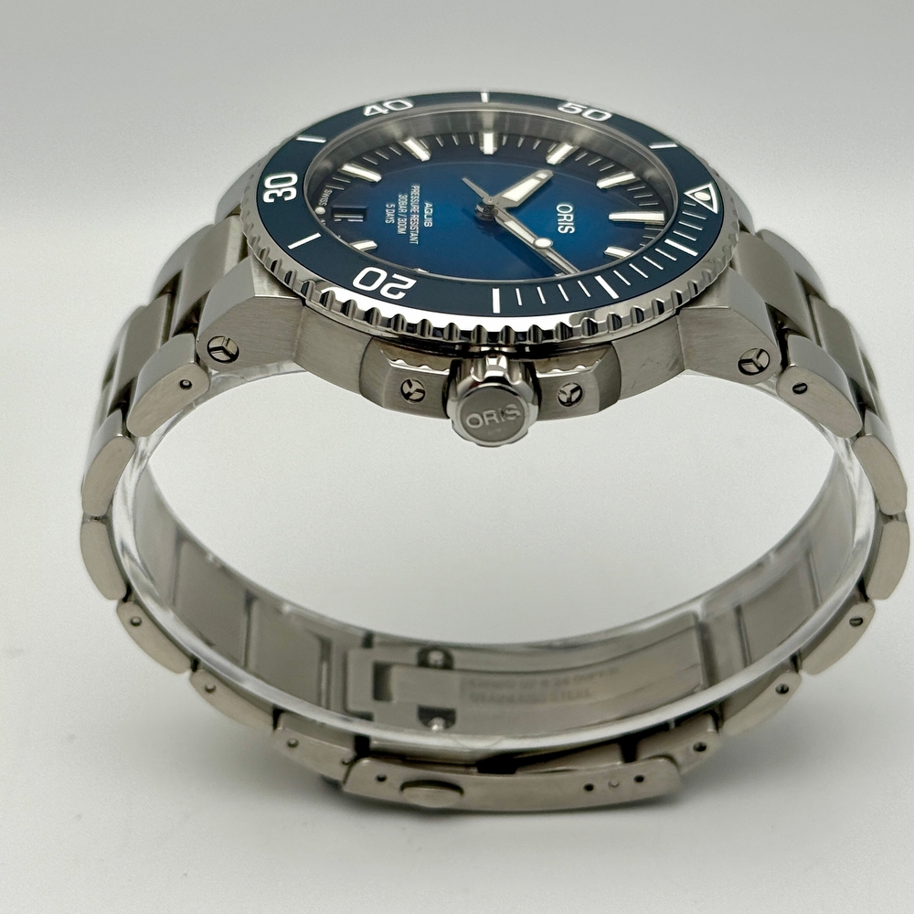 Aquis Date Calibre 400 Blue 