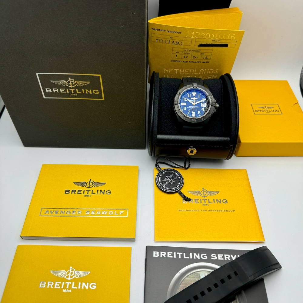 BREITLING AVENGER SEAWOLF BLACK AND YELLOW AUTOMATIC