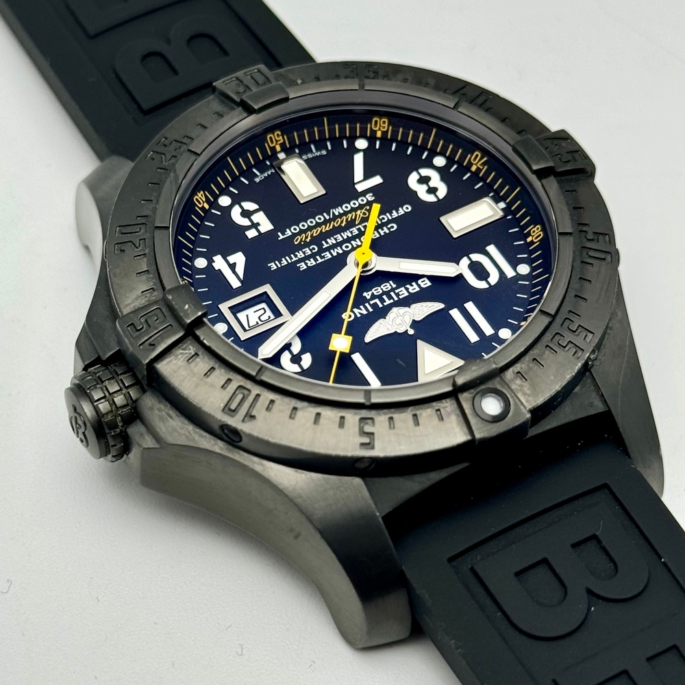 BREITLING AVENGER SEAWOLF BLACK AND YELLOW AUTOMATIC