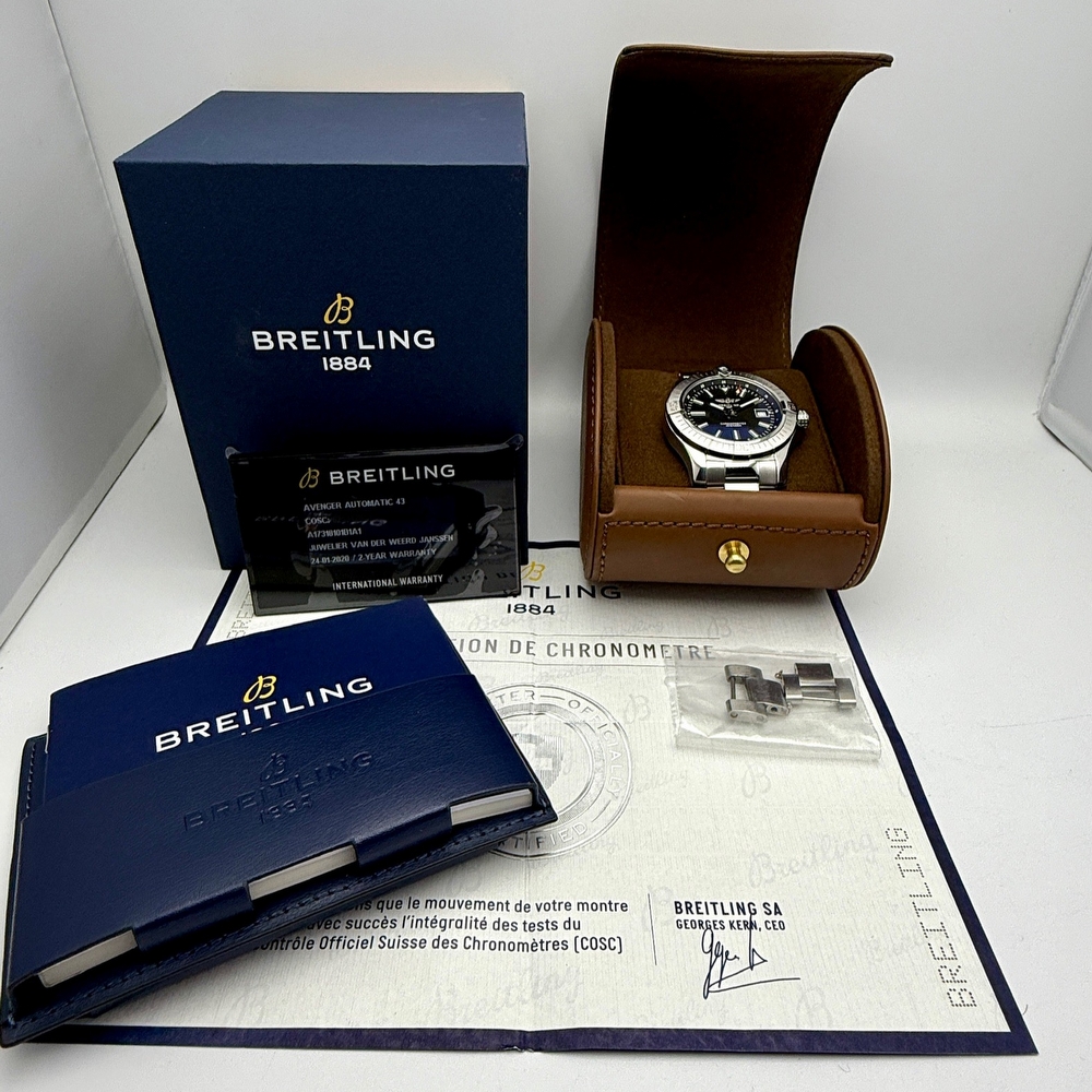 Breitling Avenger 