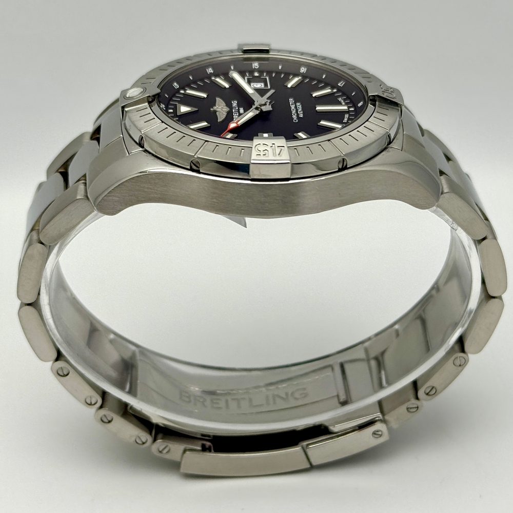 Breitling Avenger 