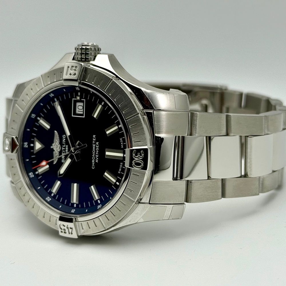 Breitling Avenger 43 Automatic