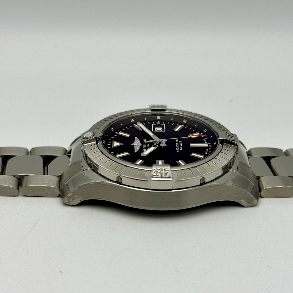 Breitling Avenger 43 Automatic
