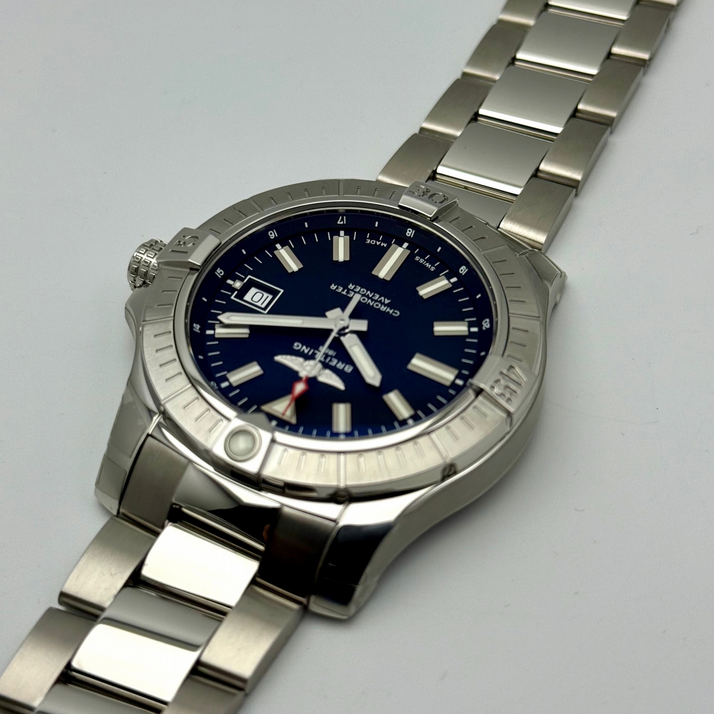 Breitling Avenger 43 Automatic