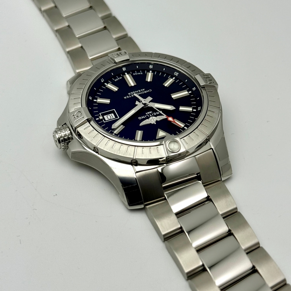 Breitling Avenger 43 Automatic