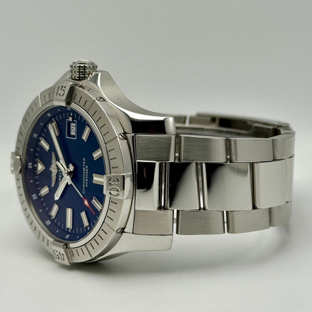Breitling Avenger Automatic 43 Blue