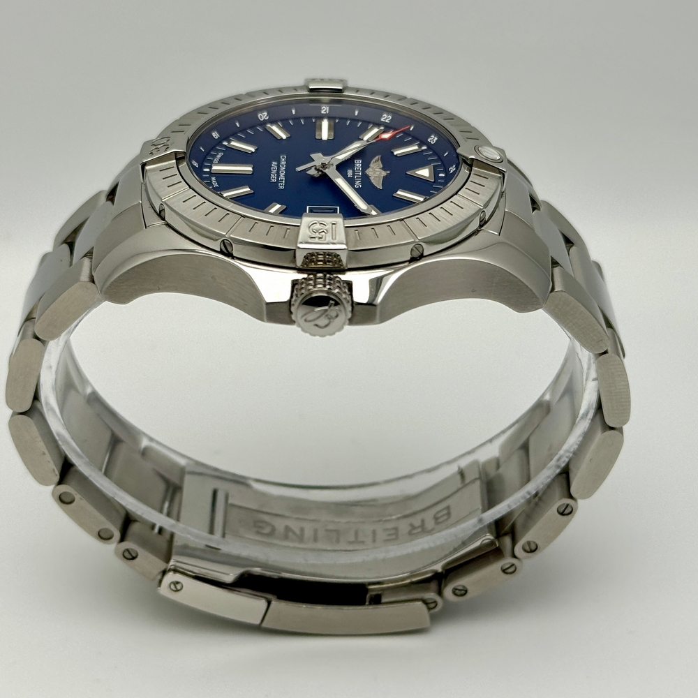 Breitling Avenger Automatic 43 Blue
