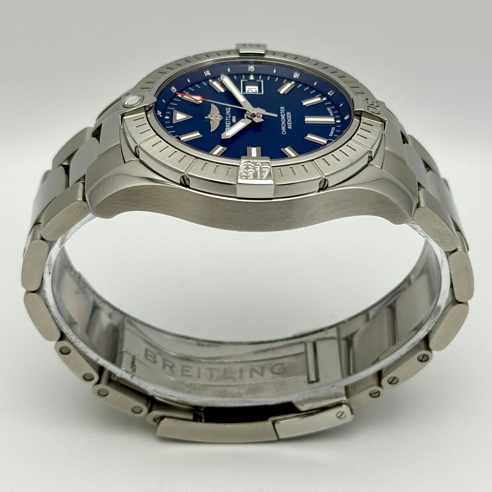Breitling Avenger Automatic 43 Blue