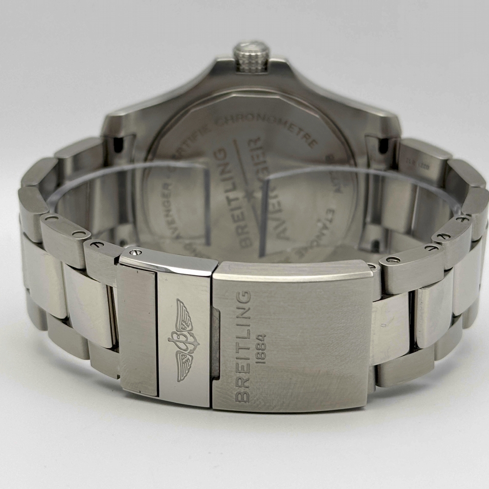 Breitling Avenger Automatic 43 Blue