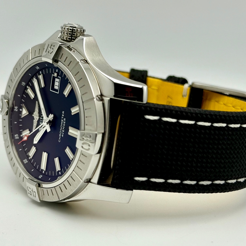 Breitling Avenger Automatic 43