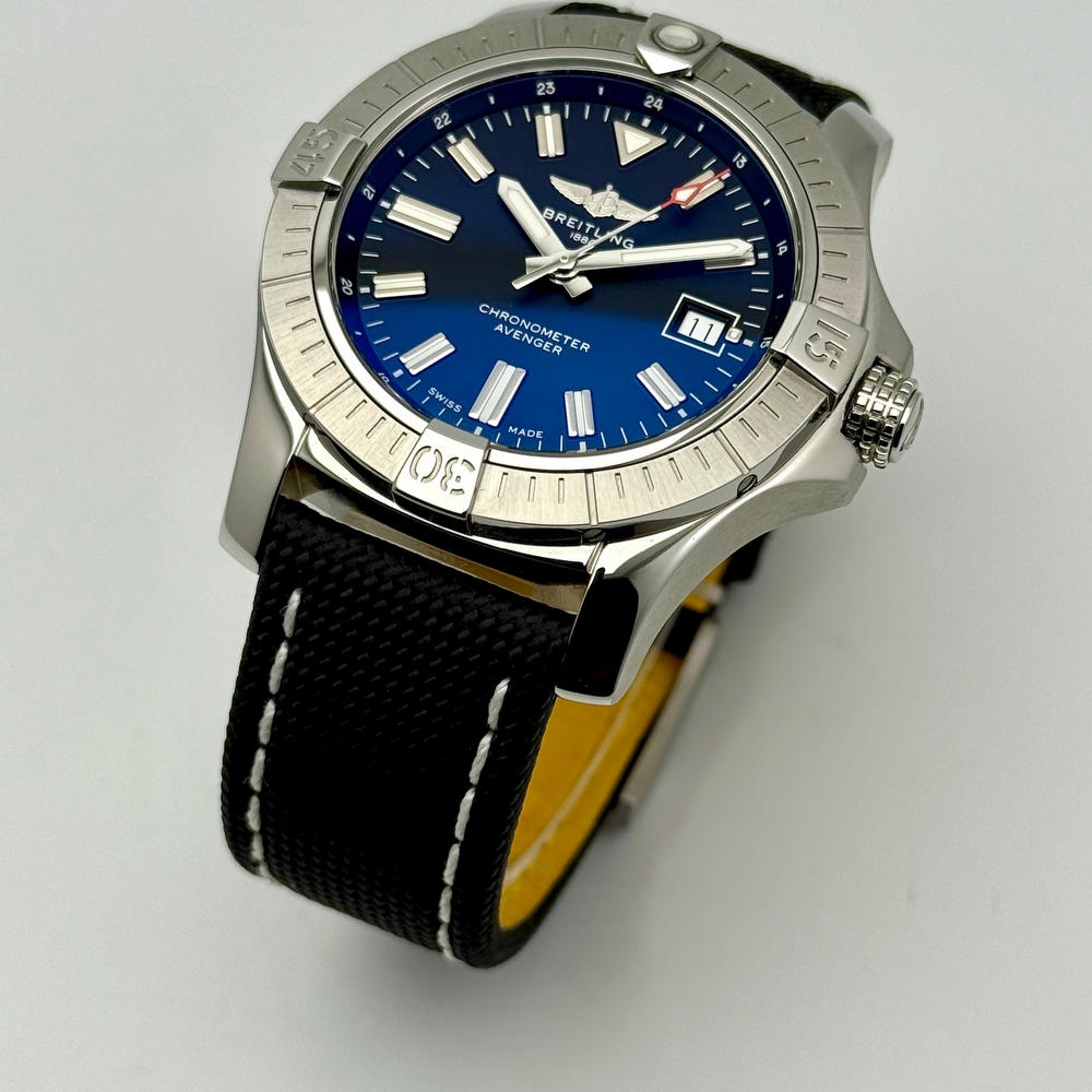 Breitling Avenger Automatic 43