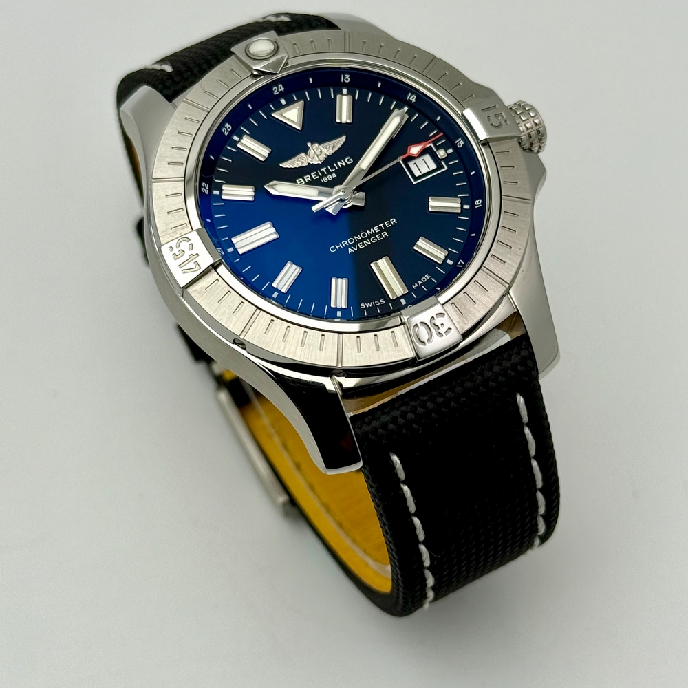Breitling Avenger Automatic 43