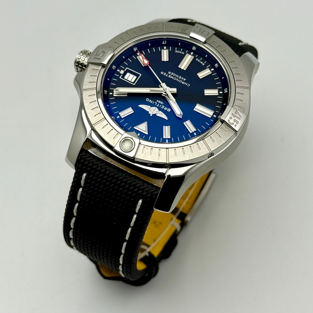 Breitling Avenger Automatic 43