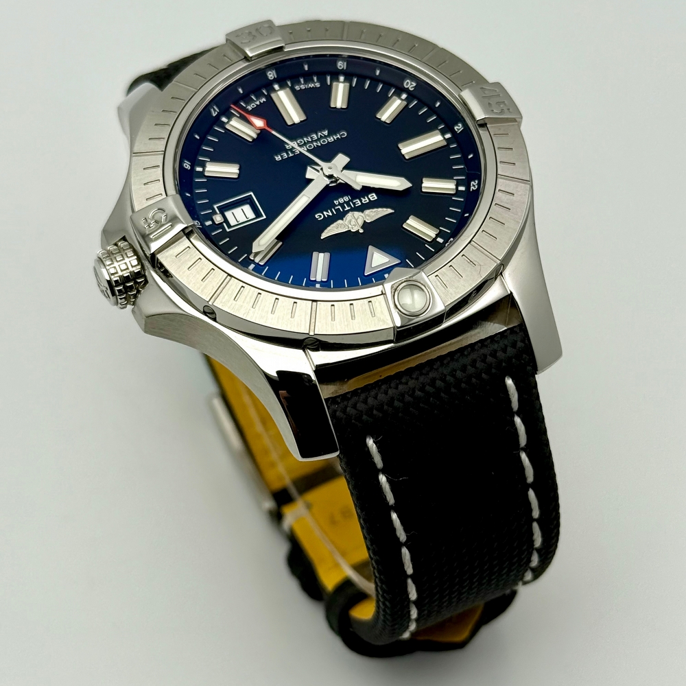 Breitling Avenger Automatic 43