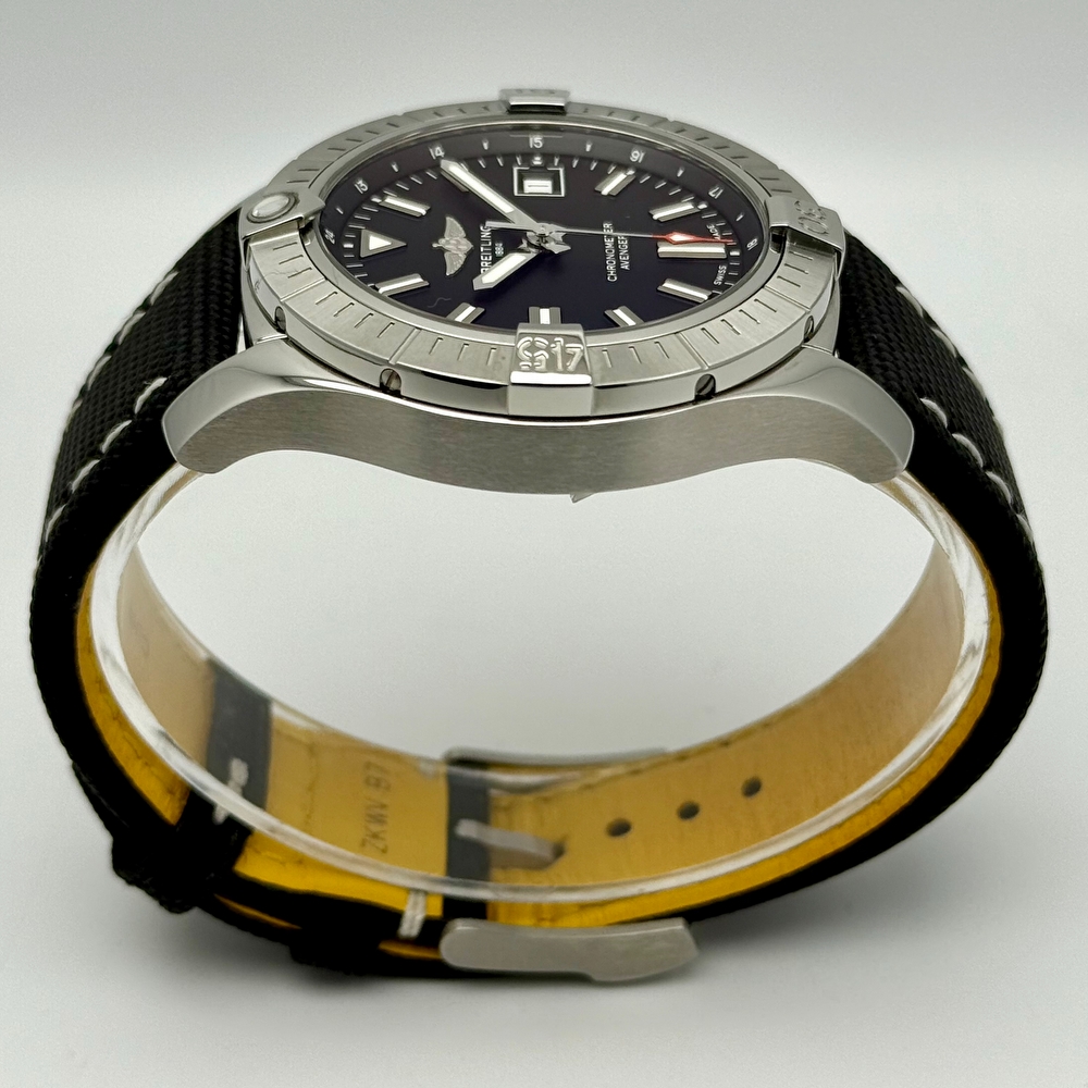 Breitling Avenger Automatic 43