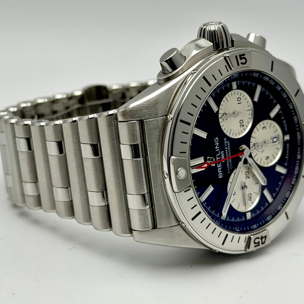 Breitling Chronomat B01 42