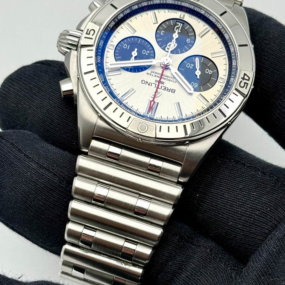 Breitling Chronomat B01 Silver 
