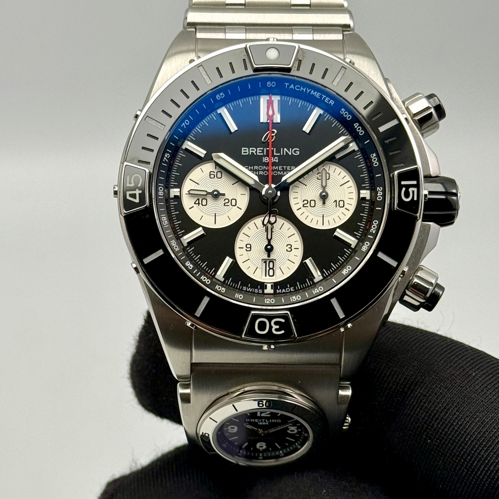 Breitling Super Chronomat B01 44 UTC