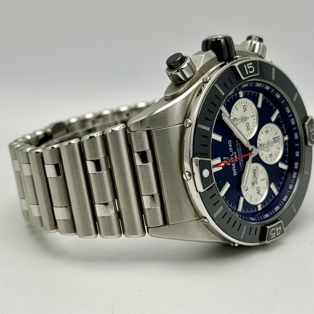 Breitling Super Chronomat B01 44 UTC