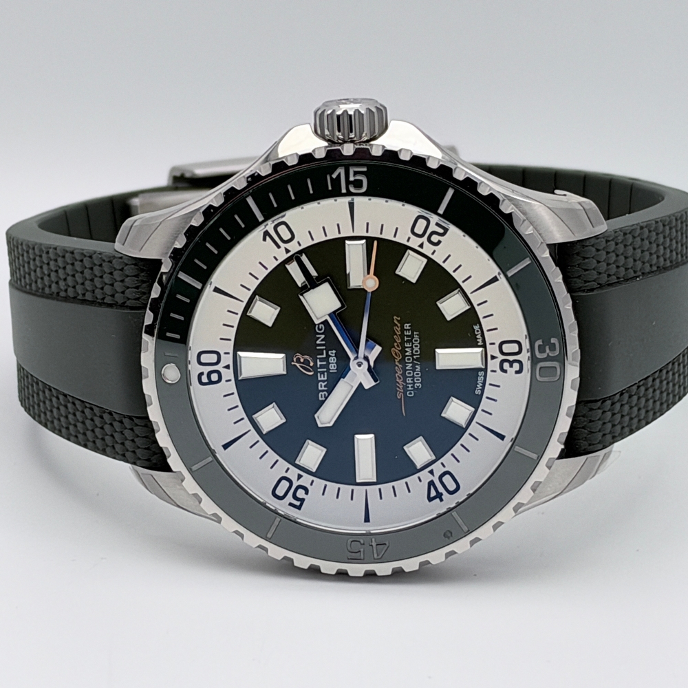 Breitling Superocean Automatic 42 Green