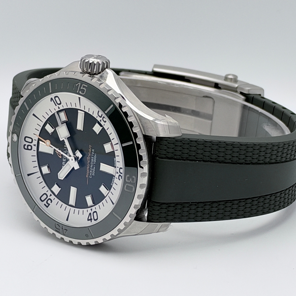 Breitling Superocean Automatic 42 Green