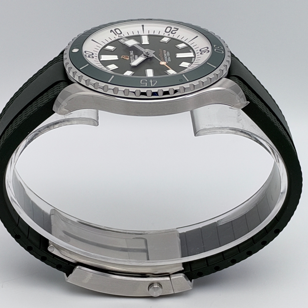 Breitling Superocean Automatic 42 Green