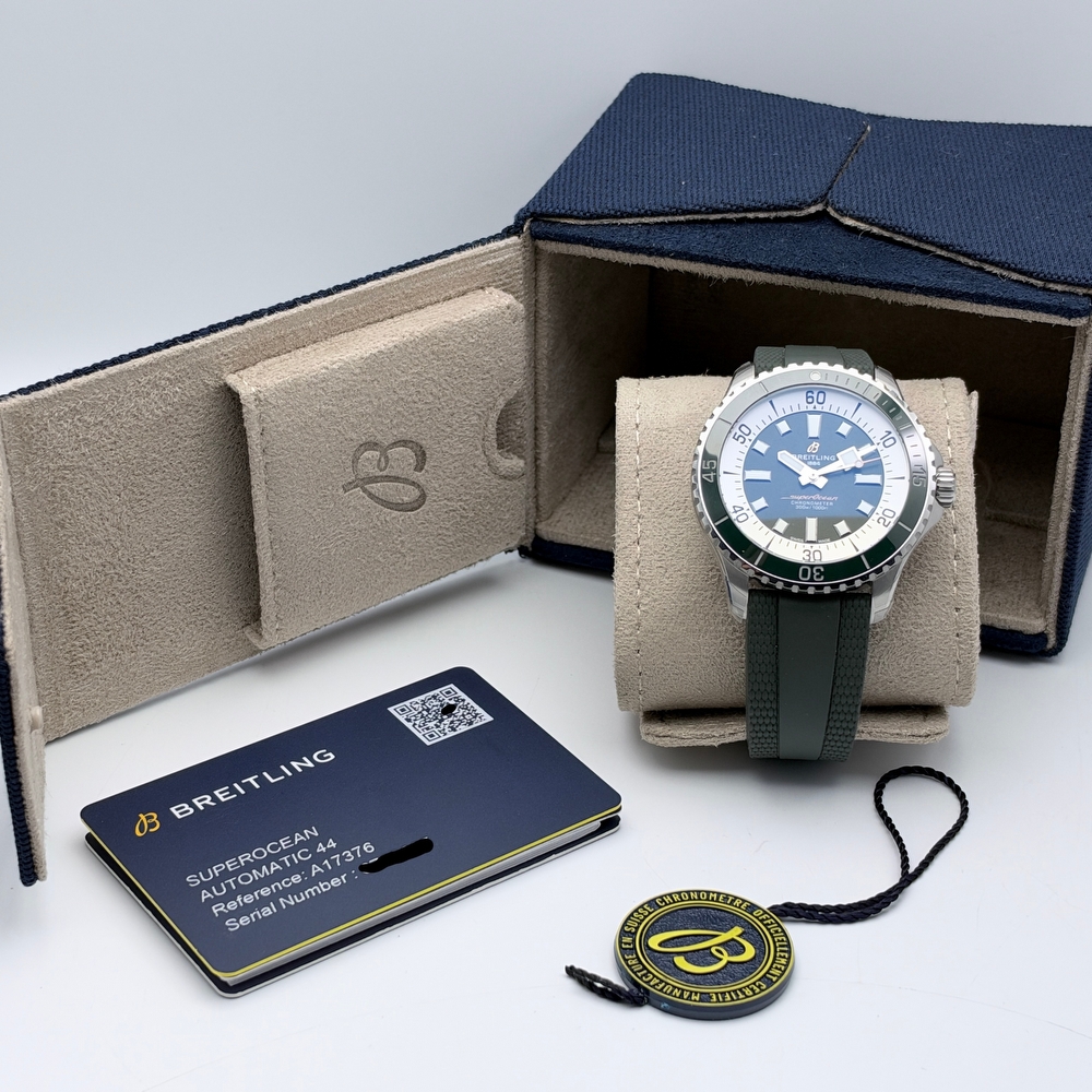 Breitling Superocean Automatic 42 Green