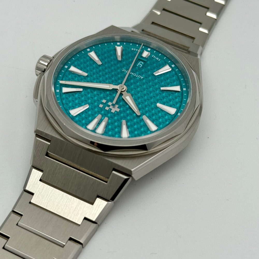 Christopher Ward The Twelve 40 Mineral Blue 