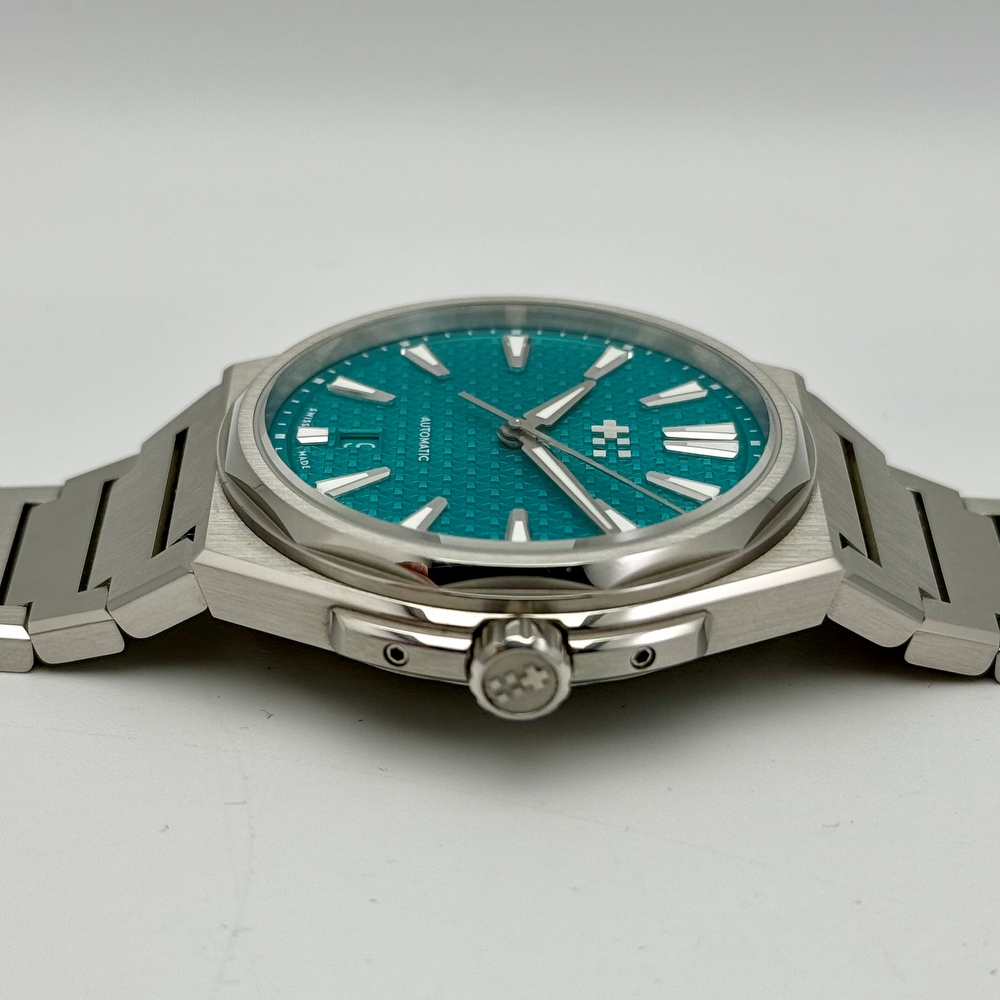Christopher Ward The Twelve 40 Mineral Blue 