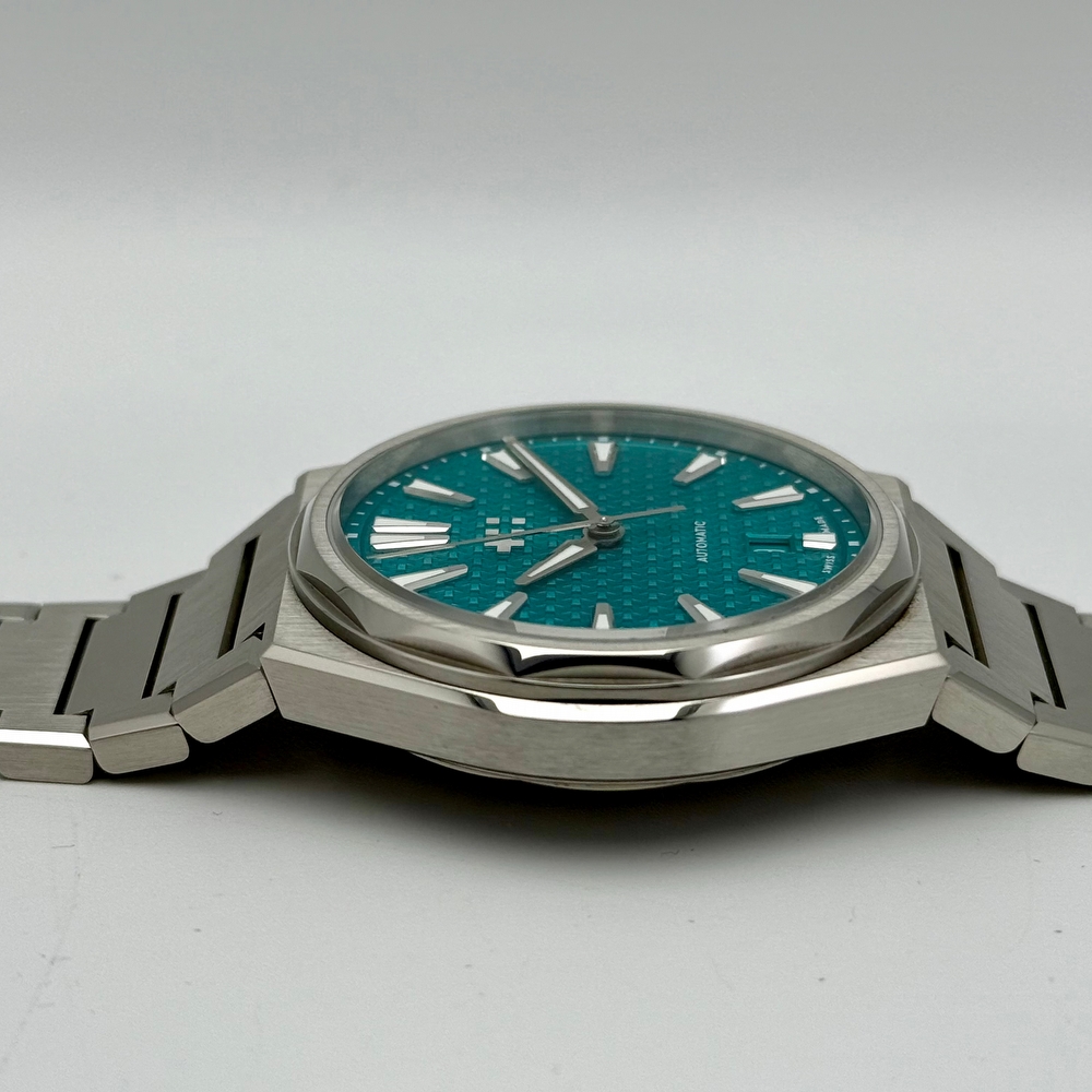 Christopher Ward The Twelve 40 Mineral Blue 