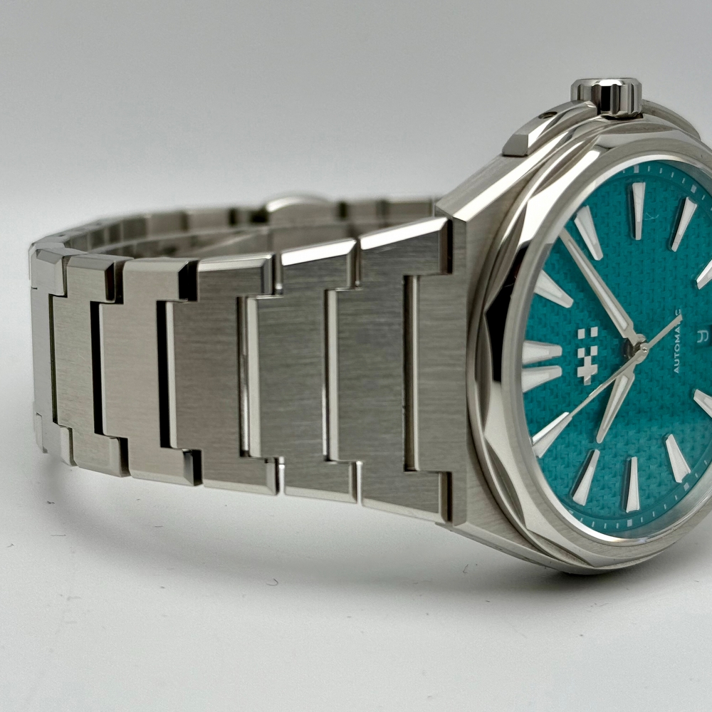 Christopher Ward The Twelve 40 Mineral Blue 