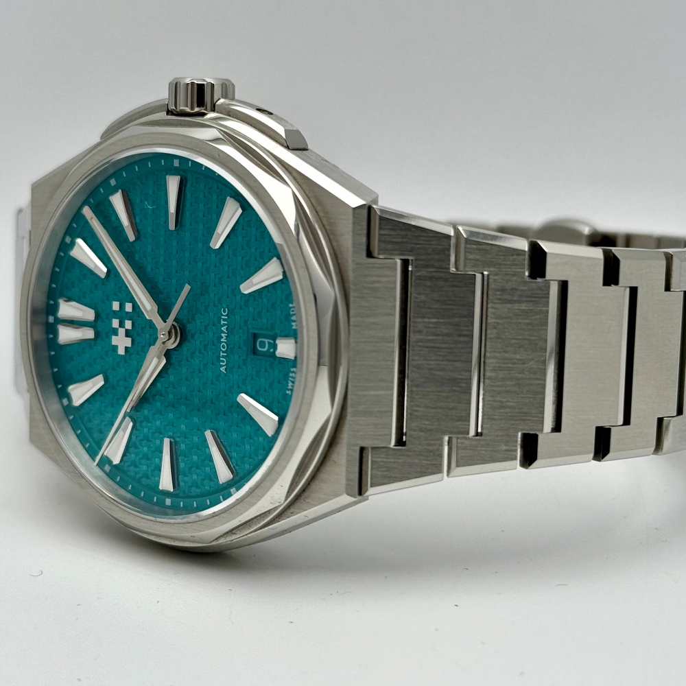 Christopher Ward The Twelve 40 Mineral Blue 