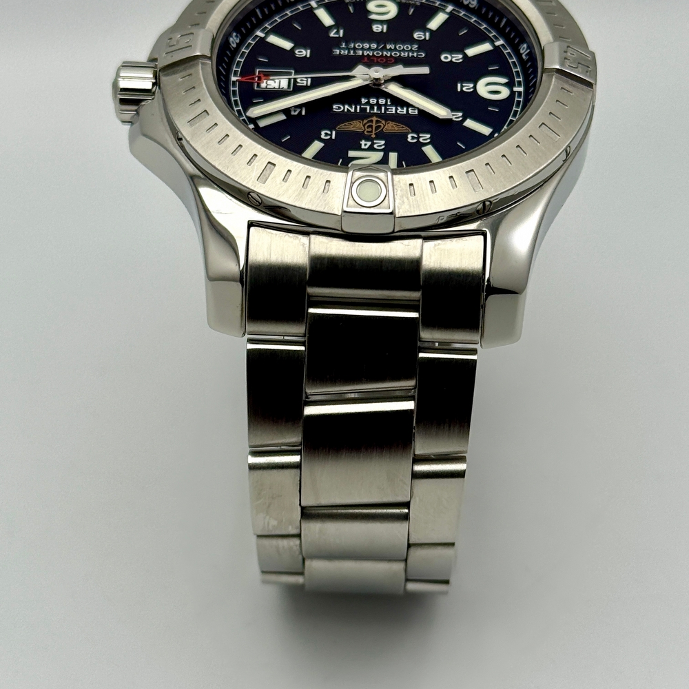 Breitling Colt 44