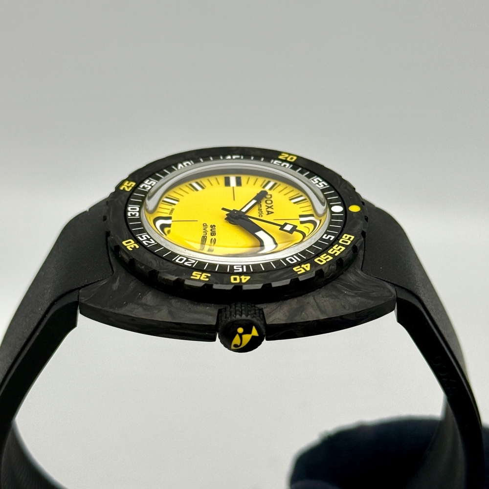 Doxa SUB 300 Carbon Divingstar