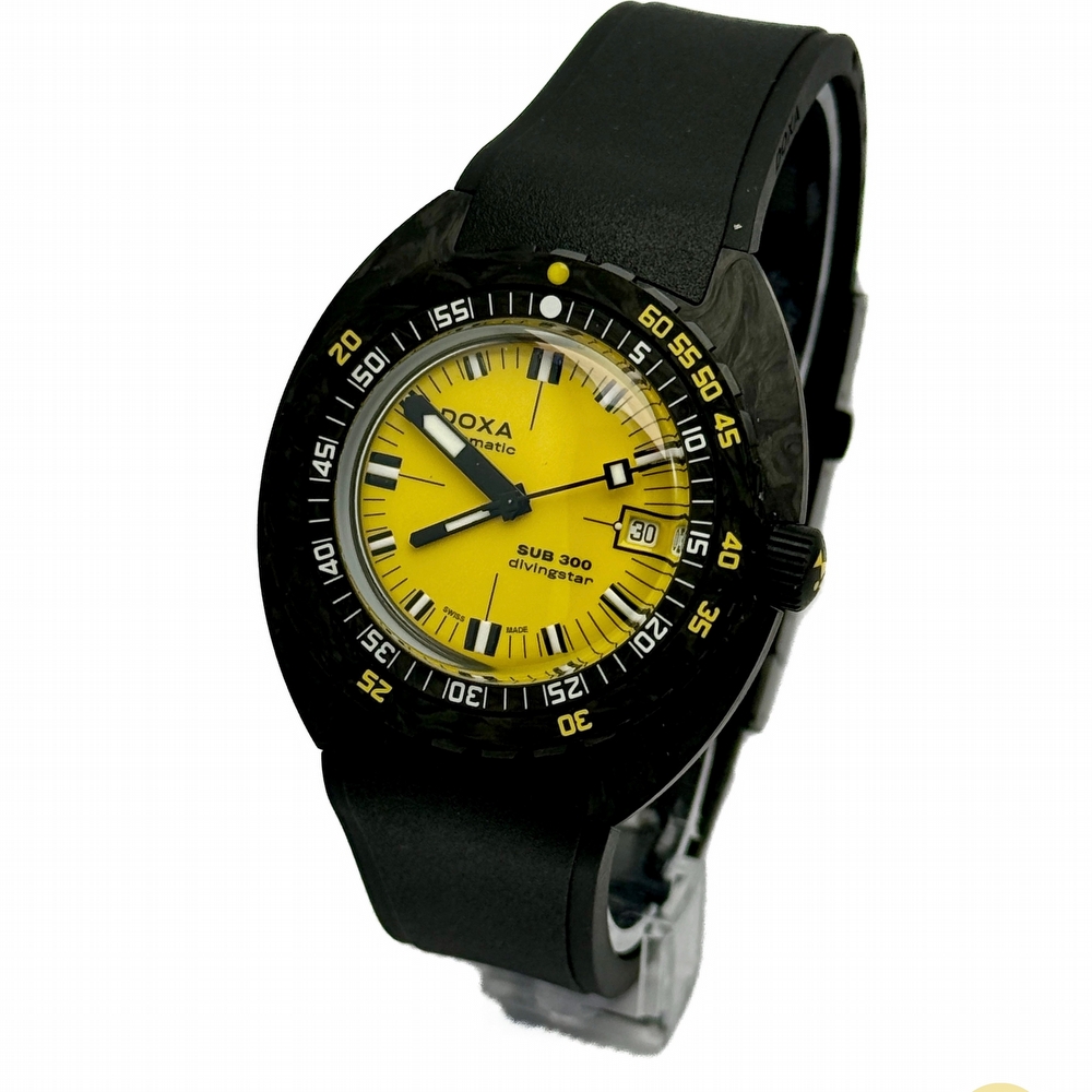 Doxa SUB 300 Carbon Divingstar