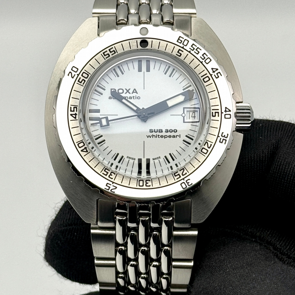 Doxa Sub 300 Whitepearl COSC