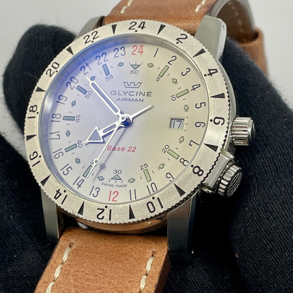 Glycine Airman Base 22 Automatic 