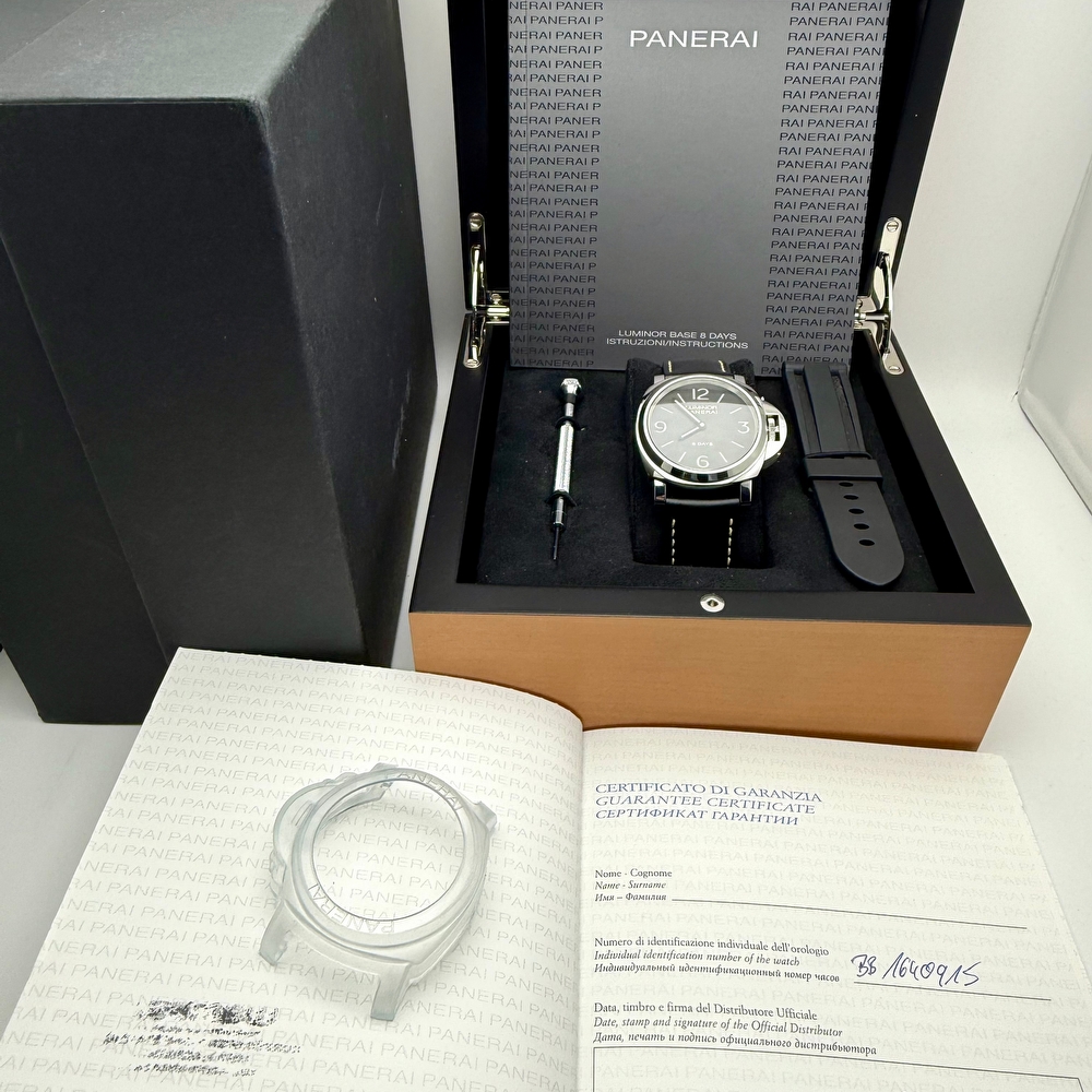 Panerai Luminor 8 Days