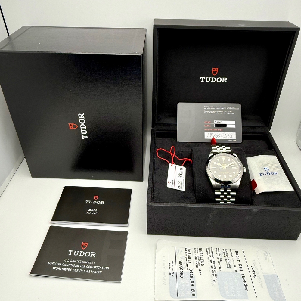 Tudor Black Bay One 39 