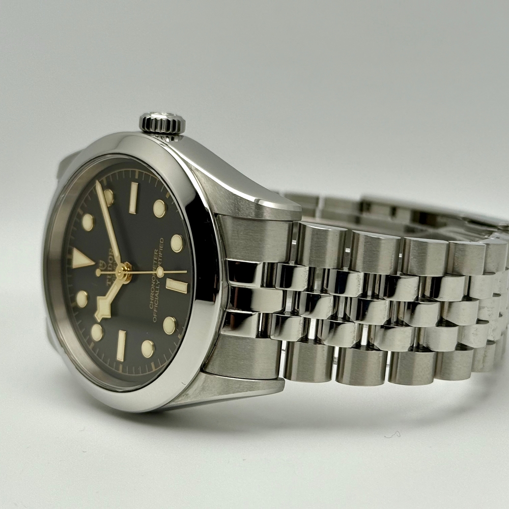 Tudor Black Bay One 39 