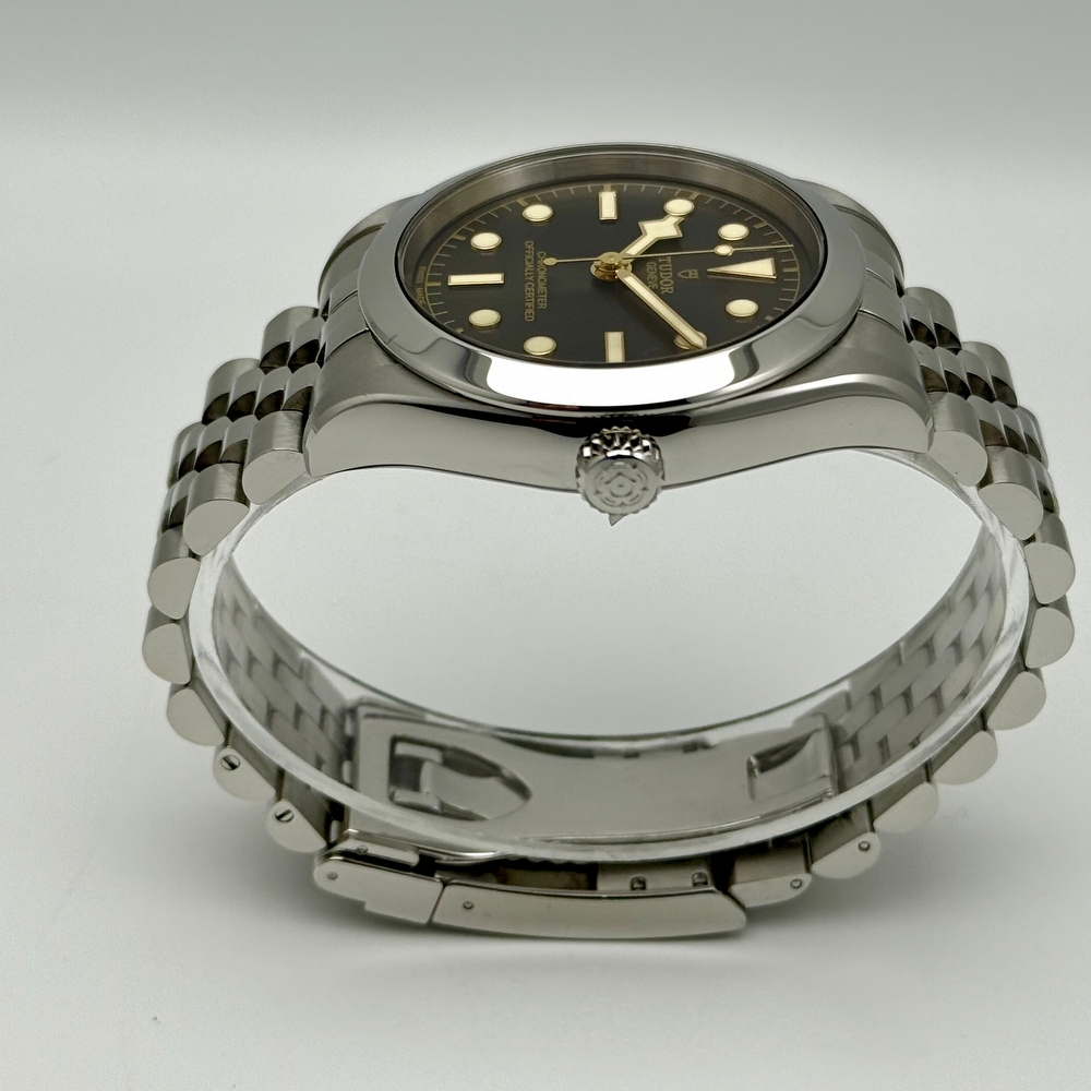 Tudor Black Bay One 39 